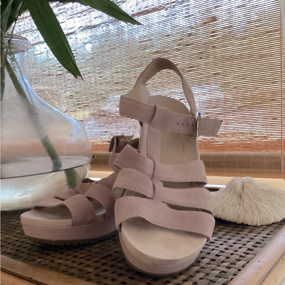 Vionic Wedge